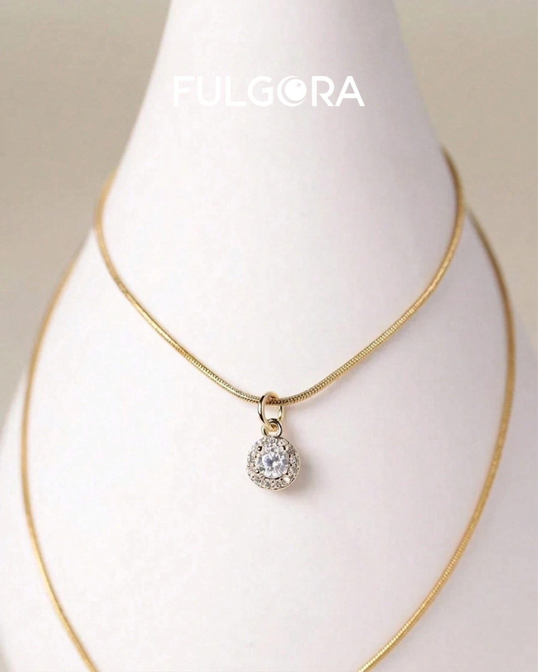 Collar de Cadena con colgante circular de circonita cúbica enchapado en oro