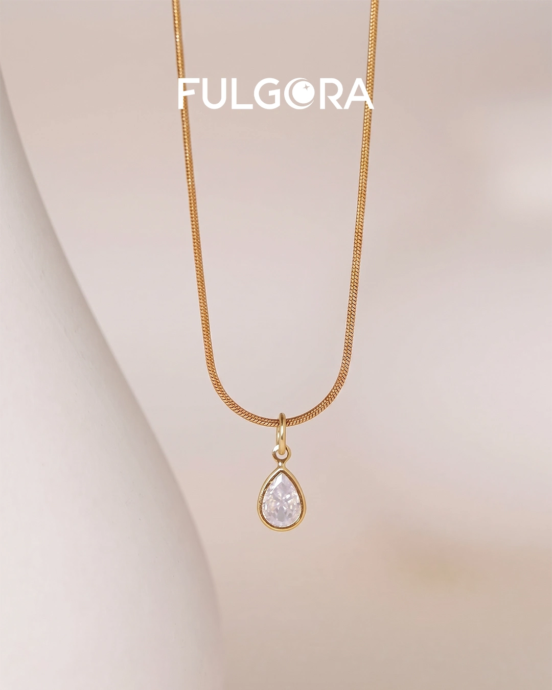 Collar Minimalista Gota de Agua - Oro y Circonita