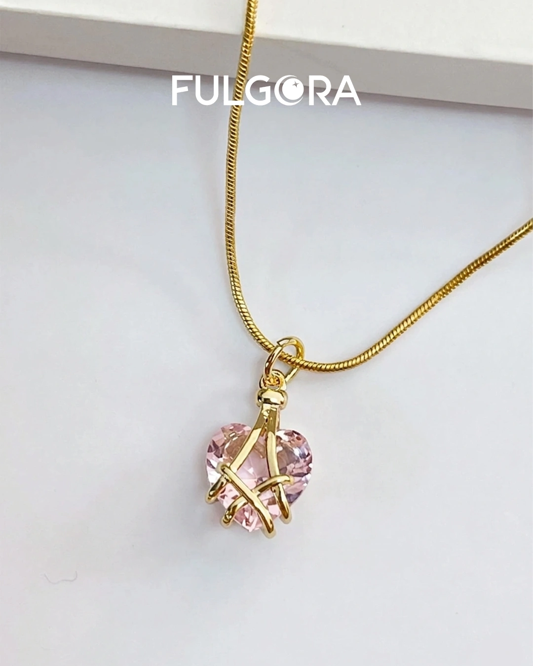 Collar con Colgante de piedra natal con forma de corazón chapado en oro