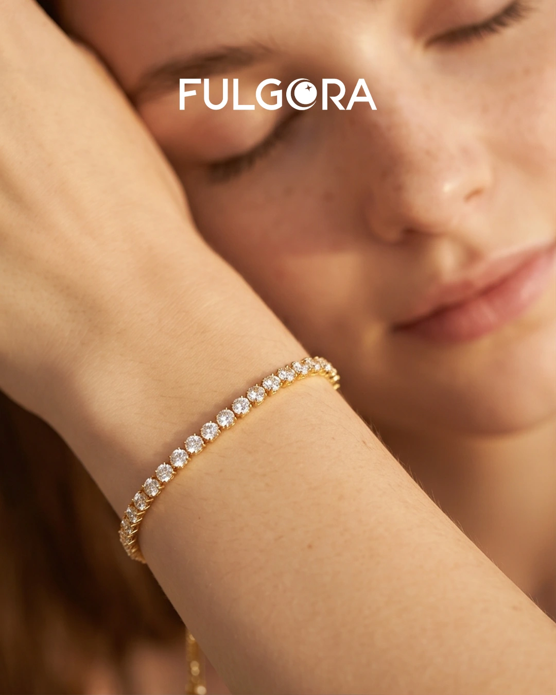 Pulsera de Tenis Minimalista - Oro y Circonitas Brillantes