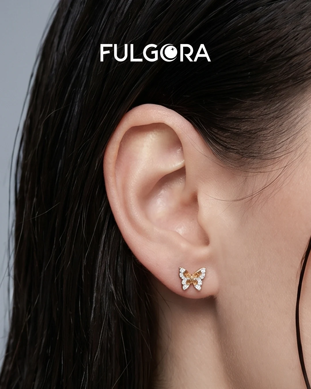 Pendientes Elegantes Mariposa - Diseño Delicado y Circonitas